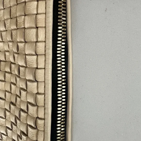 Clare V. Moyen Woven Messenger Bag in Cream - Picture 6 of 12